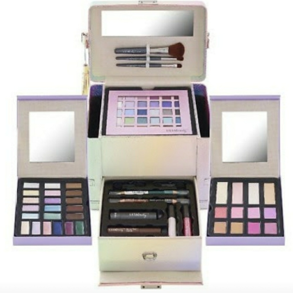 Ulta Beauty 69 Piece Makeup Kit Holographic Case
